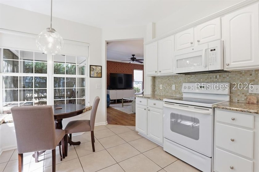 Desirable Wren Villa in the sought after Sun City Community with - photo 11