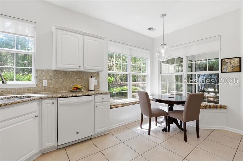 Desirable Wren Villa in the sought after Sun City Community with - photo 13