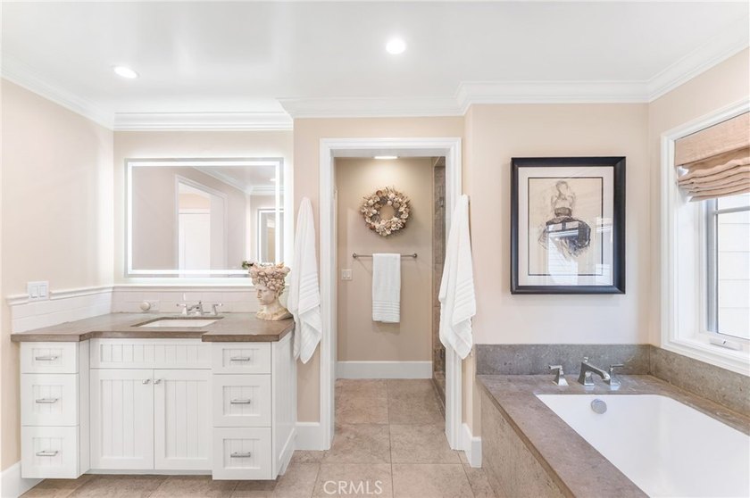 Built in 2010 and Beautiful throughout, this 3 bedroom 3 1/2 - photo 19