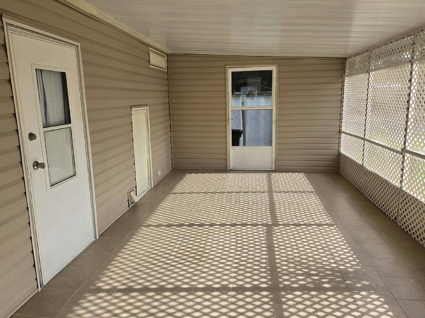 This 2 bed, 2 bath home in the 55+ Fairways Country Club - photo 3