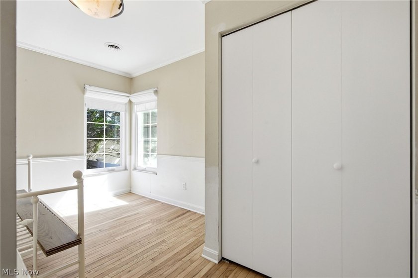 A wonderful Bay Village lifestyle awaits in this move-in ready - photo 19