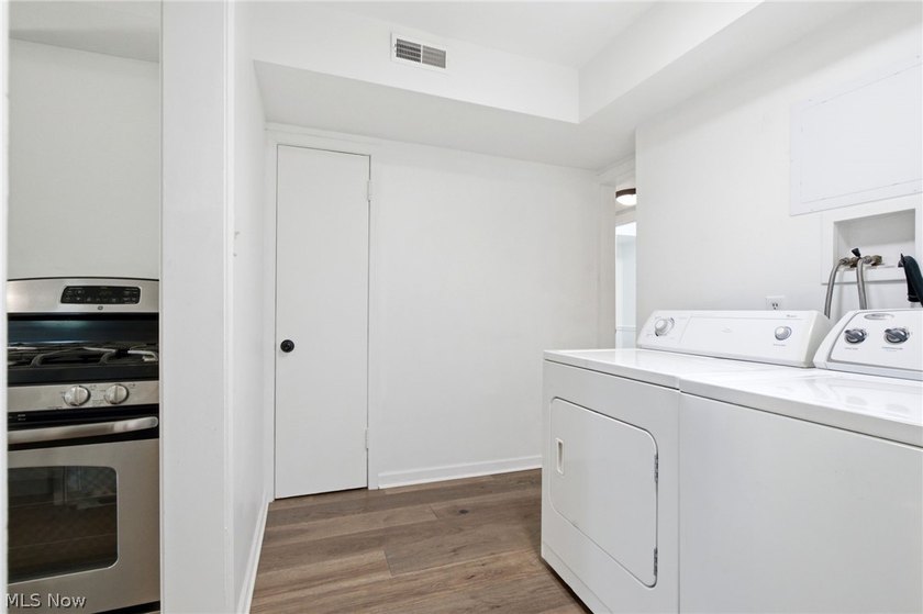 A wonderful Bay Village lifestyle awaits in this move-in ready - photo 21