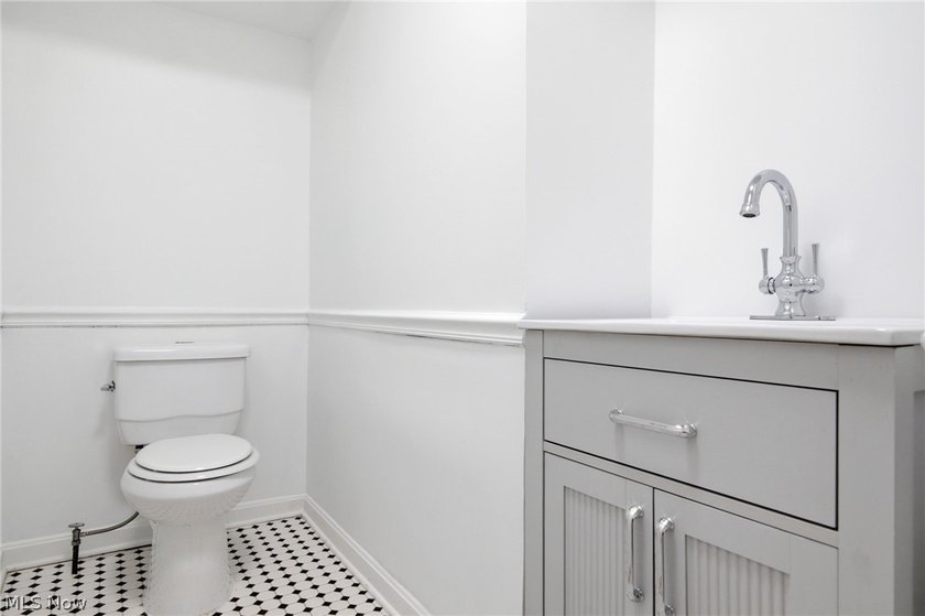 A wonderful Bay Village lifestyle awaits in this move-in ready - photo 26