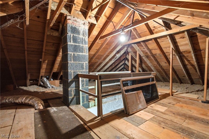 A wonderful Bay Village lifestyle awaits in this move-in ready - photo 28