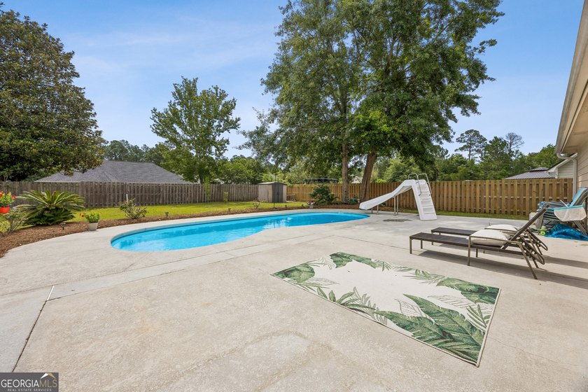 Dreaming of summer days by the pool? This exceptionally - photo 34