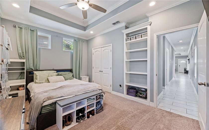 Well-maintained 2-bedroom, 1-bath home offering 954 square feet - photo 7