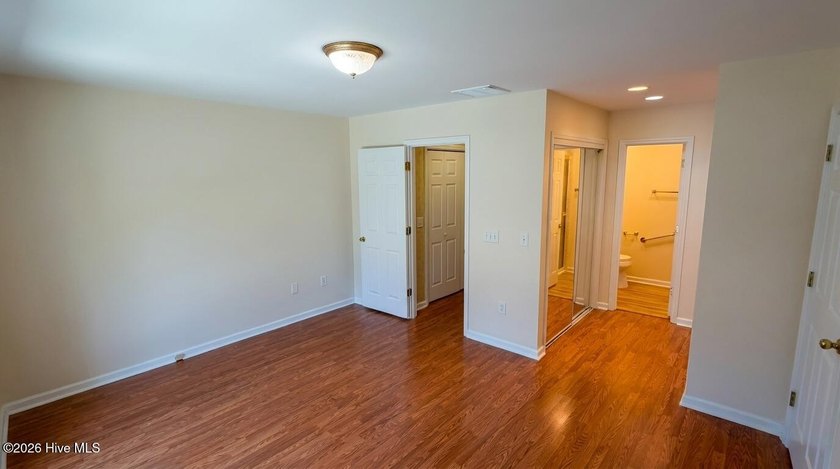Centrally located in the heart of Wilmington, this beautifully - photo 10