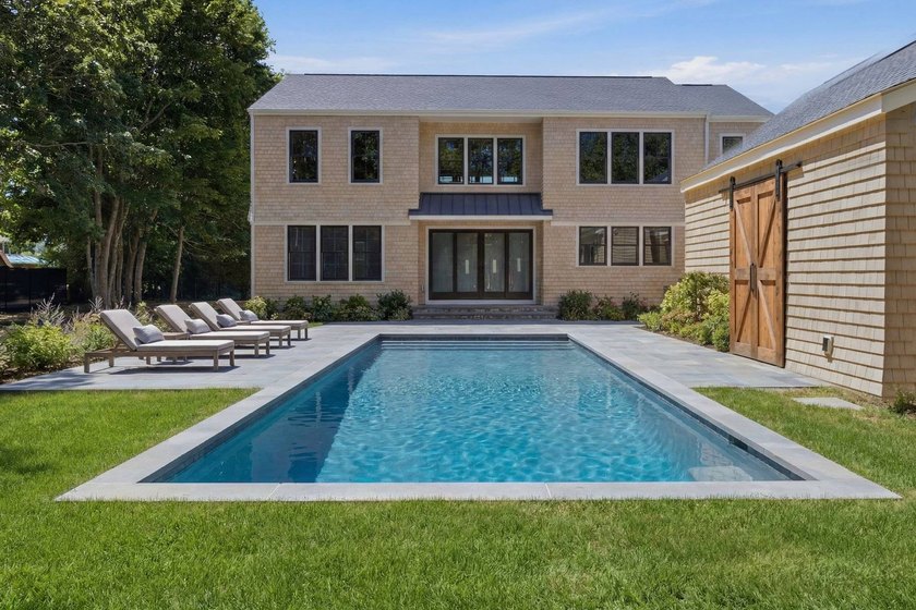 Perfectly positioned in the heart of Quogue Village, this - photo 3