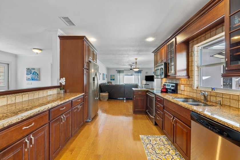 Discover prime waterfront real estate in Delray Beach at this - photo 11