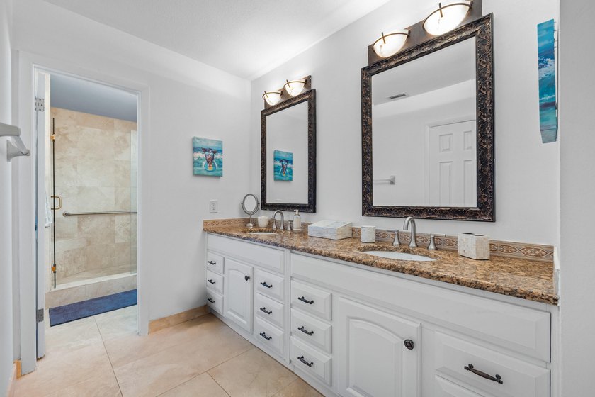 Discover prime waterfront real estate in Delray Beach at this - photo 15