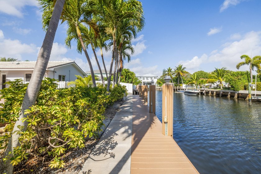 Discover prime waterfront real estate in Delray Beach at this - photo 27