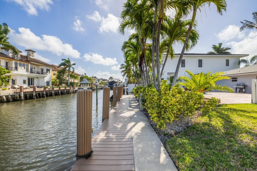 Discover prime waterfront real estate in Delray Beach at this - photo 29