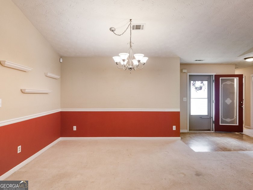 Looking for a good starter home? This is it! You will enjoy a - photo 7