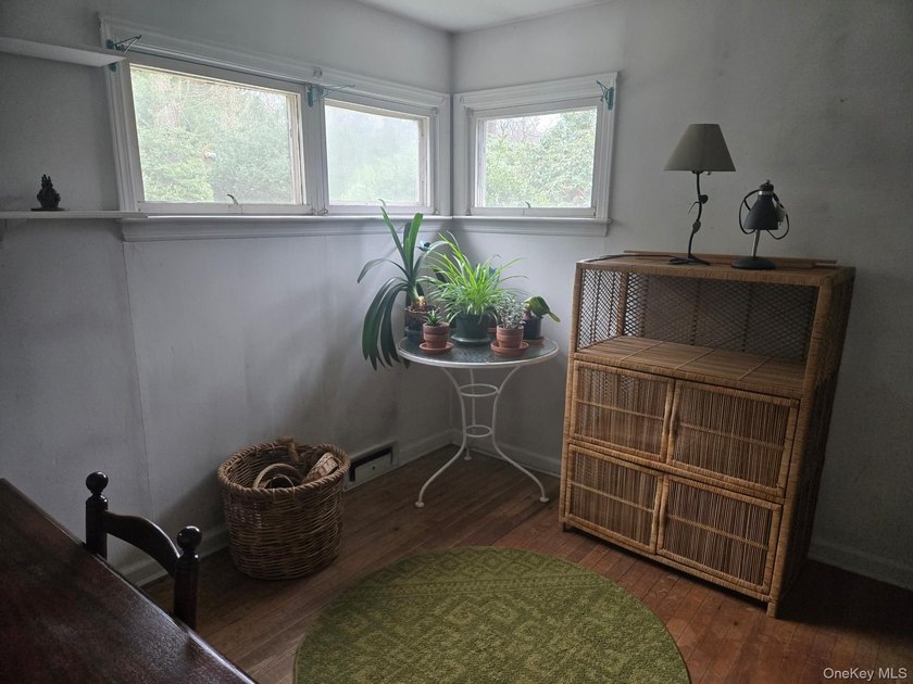 Great opportunity to live in Northport on a private 1 acre. Make - photo 8