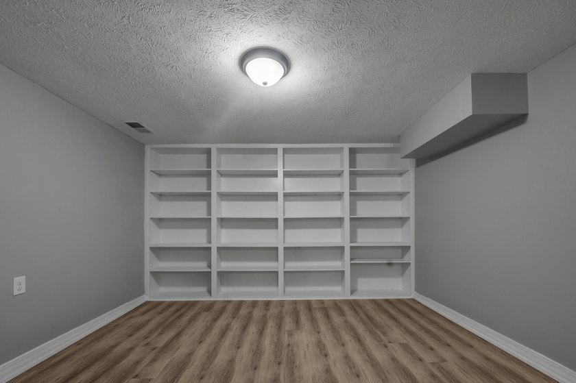**Click on the Virtual Tour section to see the video walk - photo 37