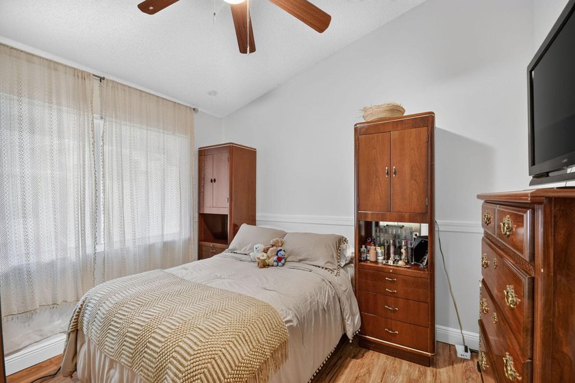 Beautiful 3 bedroom, 2 bathroom townhome with water view. See - photo 44