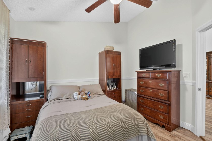 Beautiful 3 bedroom, 2 bathroom townhome with water view. See - photo 45
