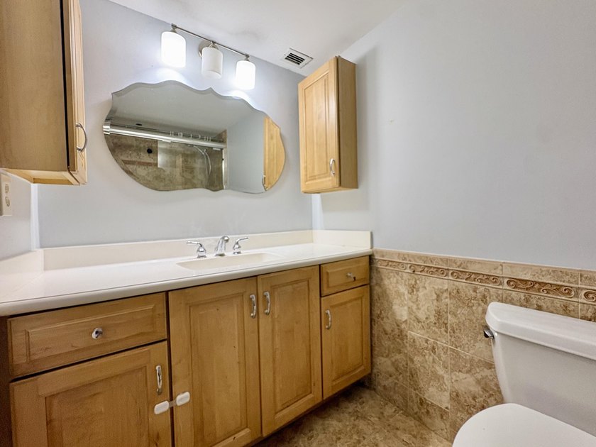Live in the heart of Boca Raton in this spacious 2-bedroom - photo 23