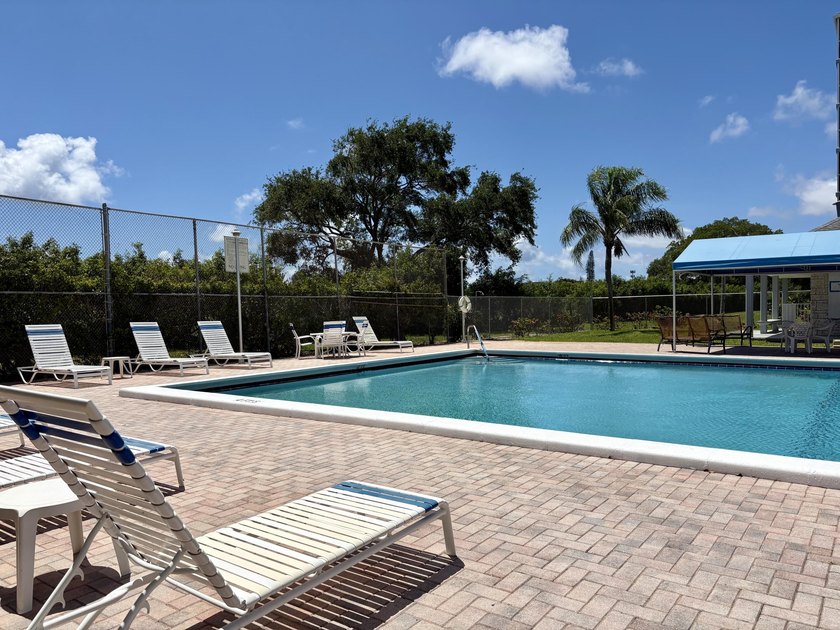 Live in the heart of Boca Raton in this spacious 2-bedroom - photo 31