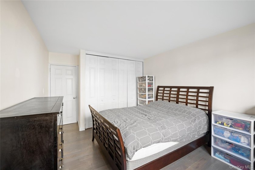Spacious 2-bedroom, 2-bath co-op located in the desirable New - photo 15