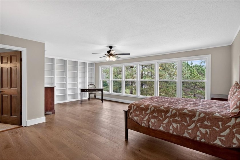 Escape to your own private lakeside retreat! This expansive - photo 25