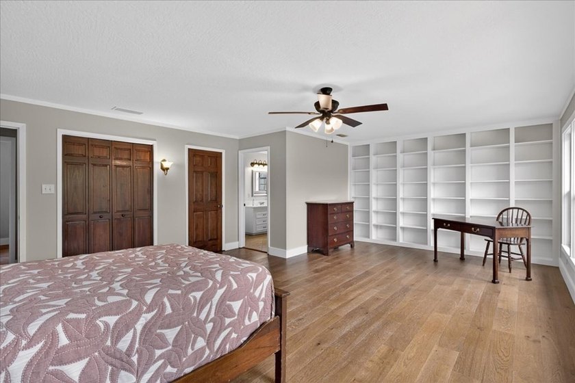 Escape to your own private lakeside retreat! This expansive - photo 27