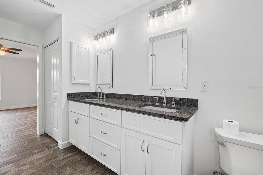 This stunning modern new construction home offers a layout - photo 33