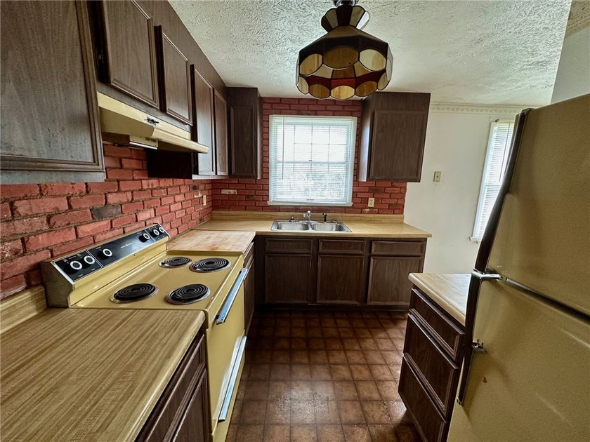 This property presents a great opportunity to build equity fast - photo 6