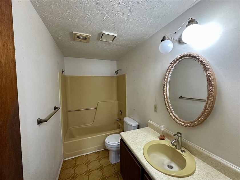 This property presents a great opportunity to build equity fast - photo 7