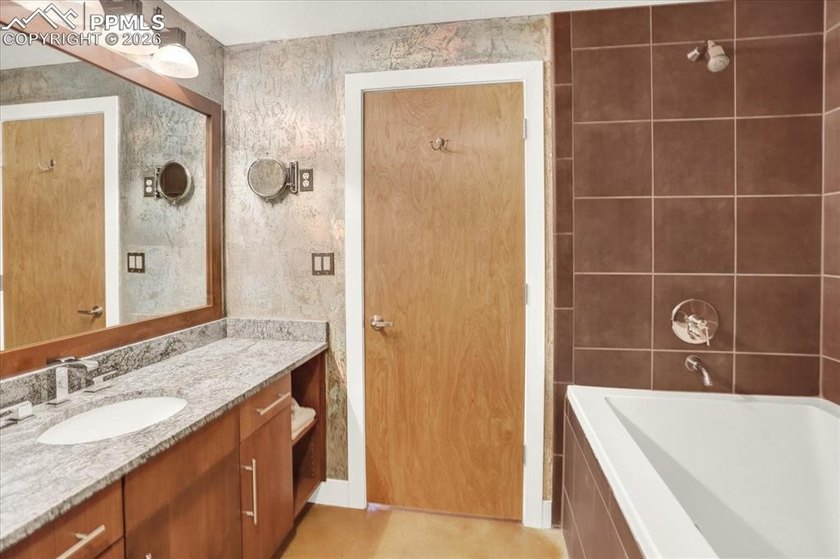 Enjoy premier loft living and stunning mountain scenery from - photo 26