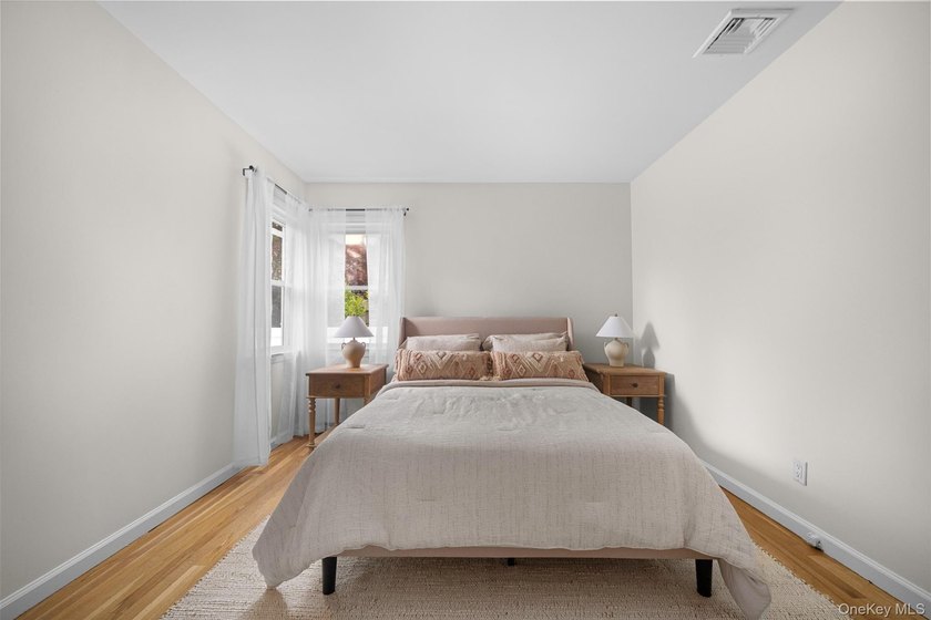 Charming and lovingly maintained wide-line Ranch nestled in - photo 34