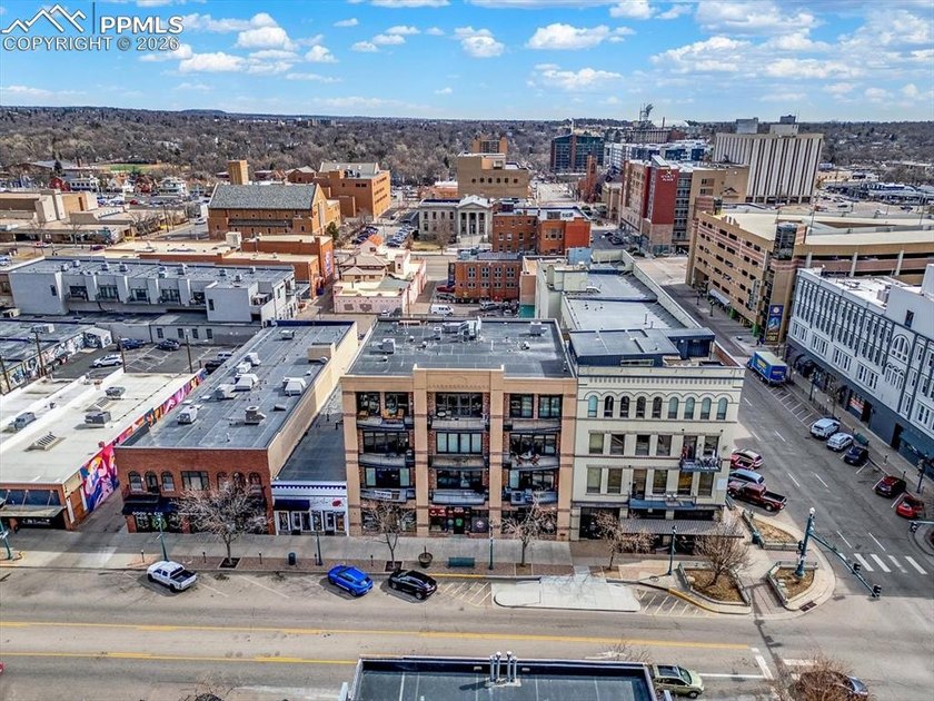 Enjoy premier loft living and stunning mountain scenery from - photo 34