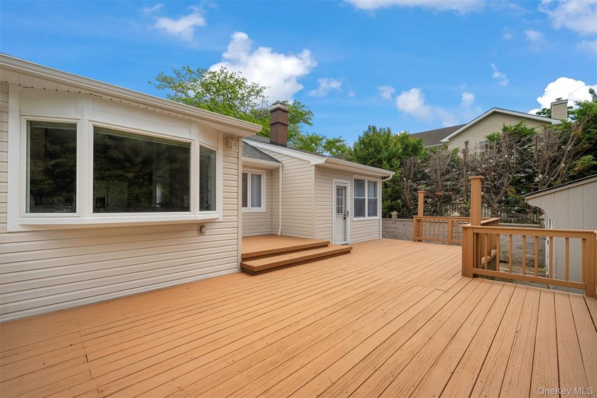 Charming and lovingly maintained wide-line Ranch nestled in - photo 42