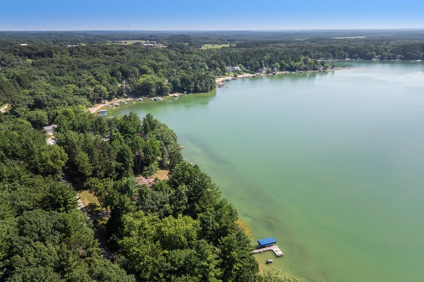 Rare opportunities like this on Pleasant Lake don't come around - photo 17
