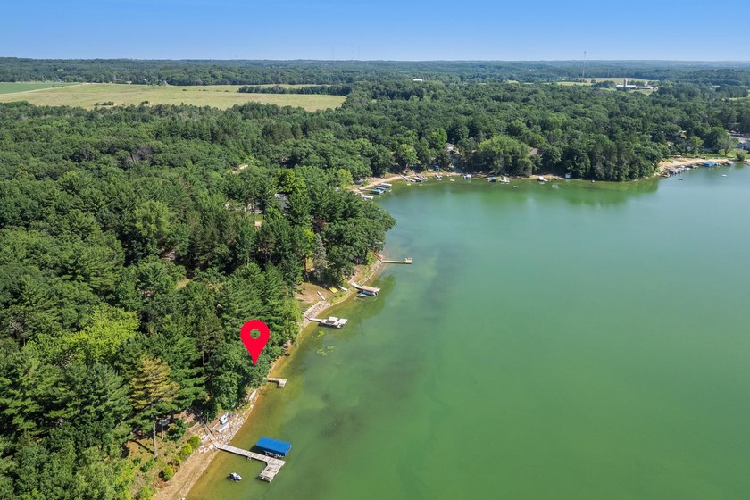 Rare opportunities like this on Pleasant Lake don't come around - photo 18