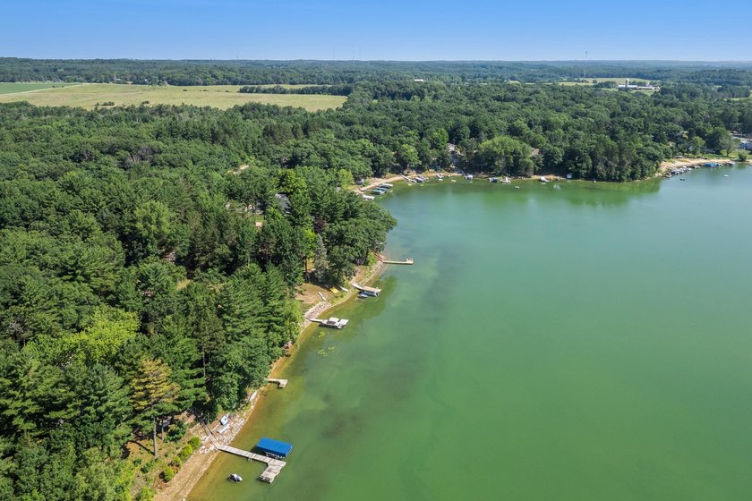 Rare opportunities like this on Pleasant Lake don't come around - photo 19
