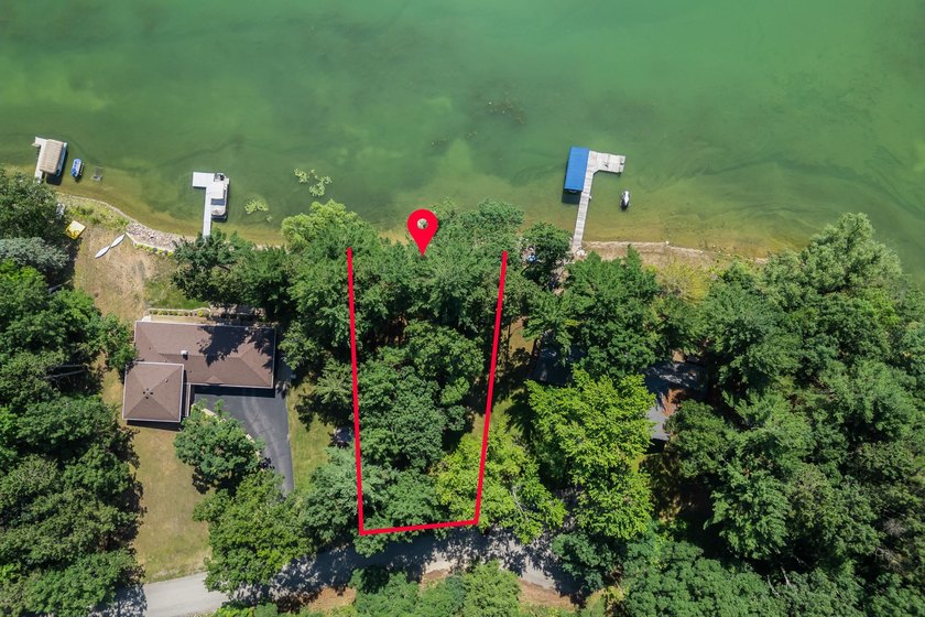 Rare opportunities like this on Pleasant Lake don't come around - photo 30