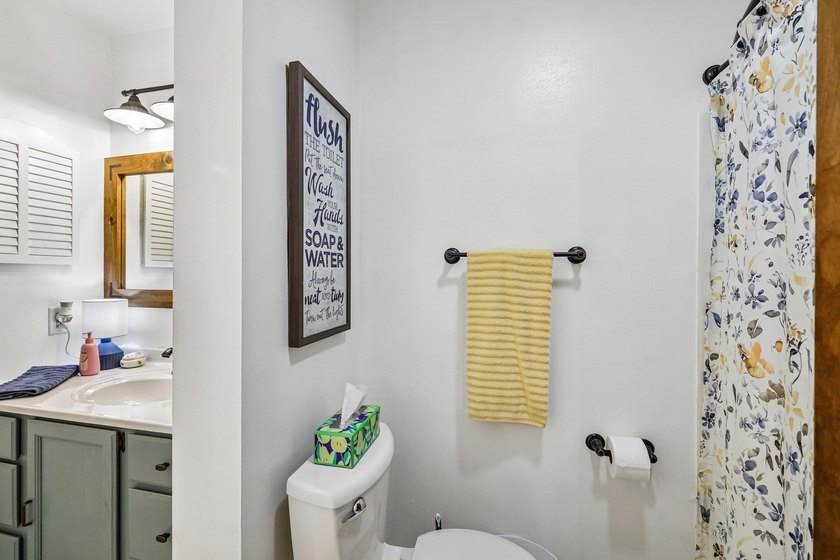 Enjoy a private feel on a spacious lot with this wonderful - photo 18