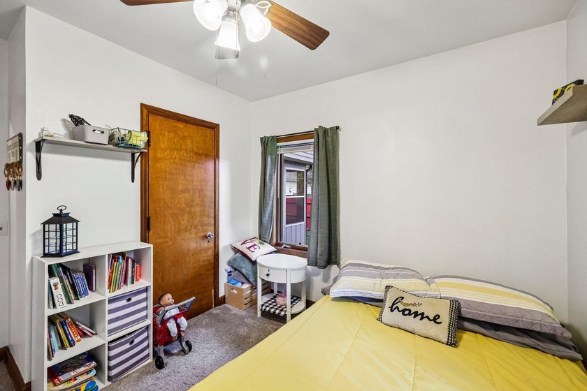 Enjoy a private feel on a spacious lot with this wonderful - photo 22