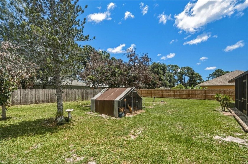 Welcome home to this beautifully maintained and thoughtfully - photo 36