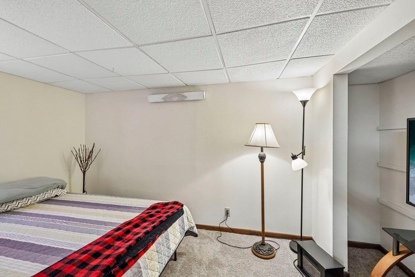 Enjoy a private feel on a spacious lot with this wonderful - photo 36