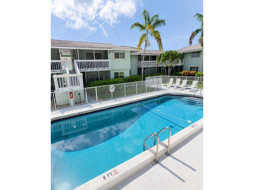 Discover the perfect coastal retreat in the desirable River - photo 13