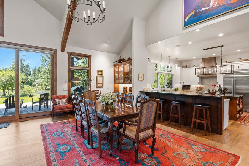 Set within the exclusive, gated enclave of the historic Kootenai - photo 8