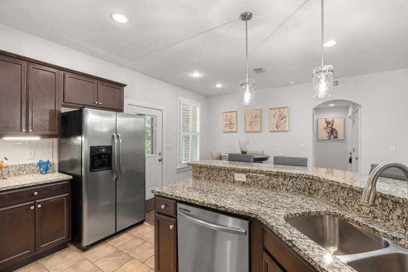 Welcome to this beautifully maintained 4-bedroom, 3-bath brick - photo 16