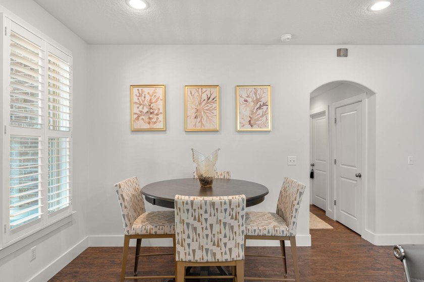 Welcome to this beautifully maintained 4-bedroom, 3-bath brick - photo 17