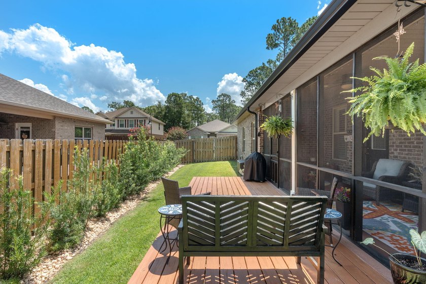 Welcome to this beautifully maintained 4-bedroom, 3-bath brick - photo 39