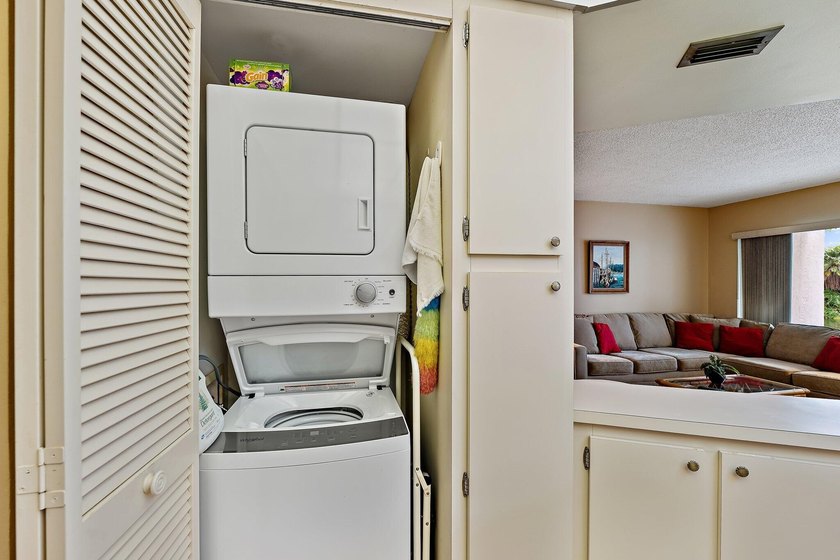 Lovely ground floor condo in one of the most desirable beach - photo 14