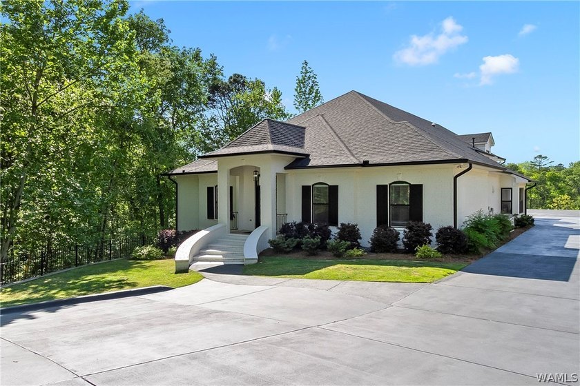 Beautifully remodeled with every square inch thoughtfully - photo 5
