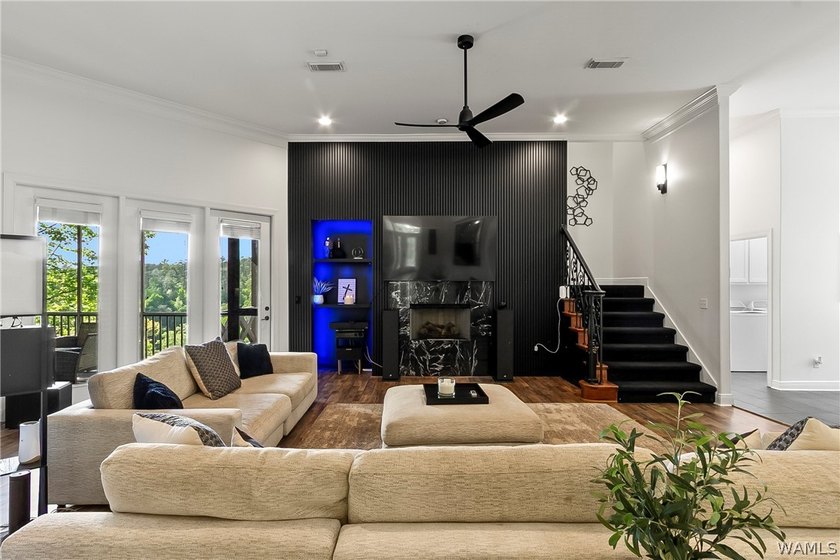 Beautifully remodeled with every square inch thoughtfully - photo 10