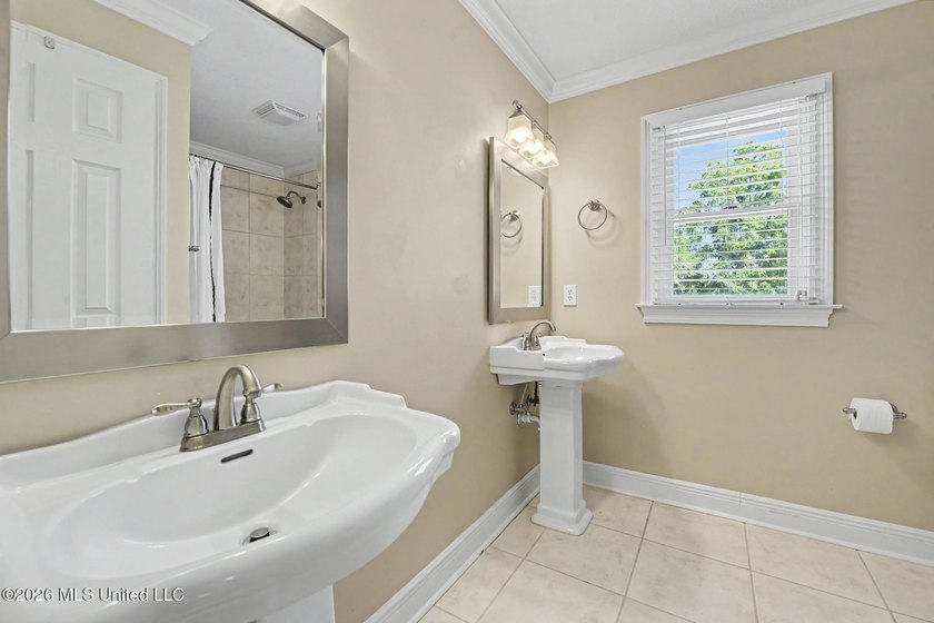 OVERLOOK YOUR BACKYARD OASIS AND LIVE LIKE YOU ARE ON VACATION - photo 39